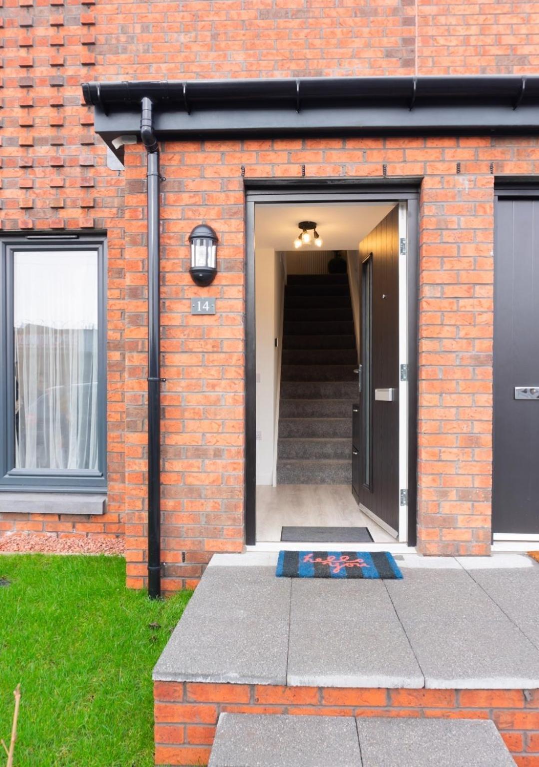 Stylish House With Private Parking Villa Glasgow Eksteriør billede
